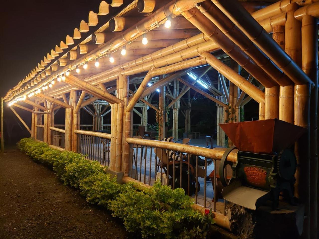 Hotel Campestre Cafe Tropical Кимбая Екстериор снимка