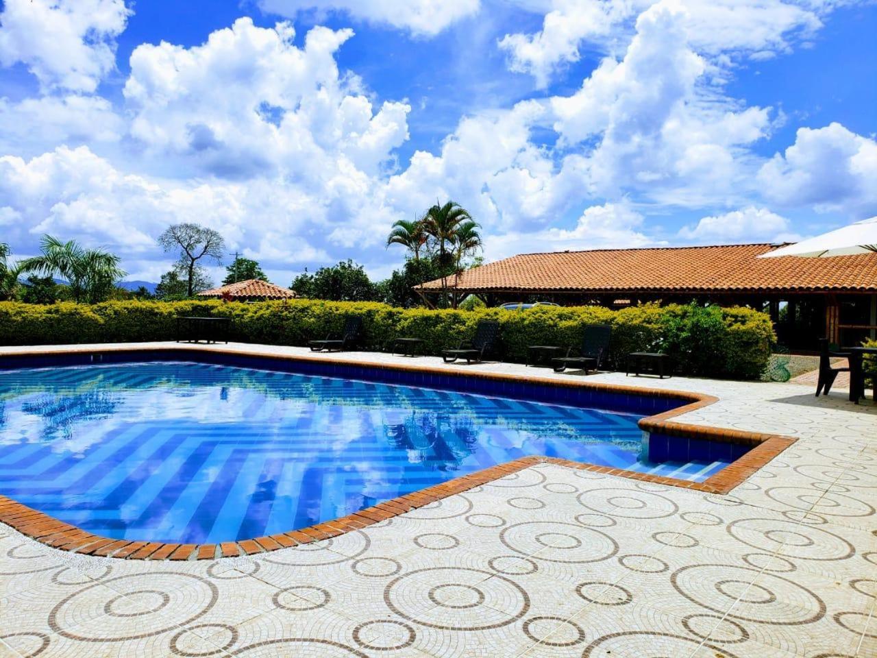 Hotel Campestre Cafe Tropical Кимбая Екстериор снимка